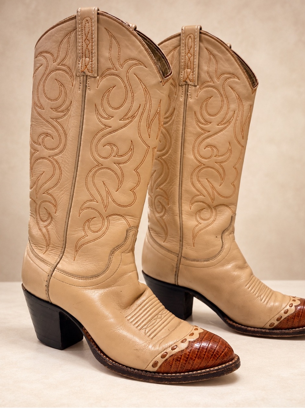 Dan Post Women’s 5.5 C Wide Two-Tone Leather Western Cowboy Boots